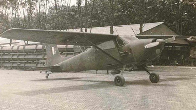 Cessna 180 ARDF Aircraft SVN 1969 (Note: Antenna Pod below)