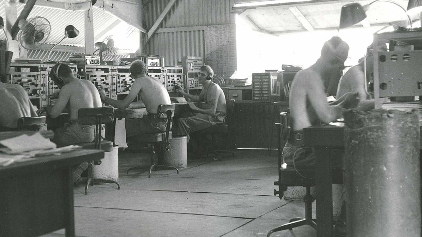 547 Signal Troop operators on watch in the Set Room, Nui Dat, Vietnam in January 1969.