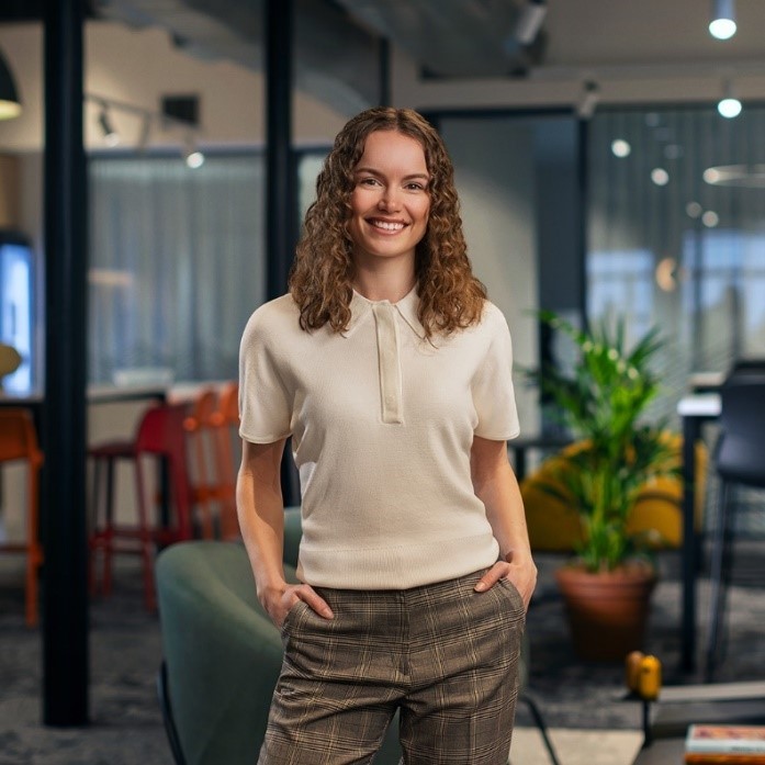 Chloe, Cryptology Researcher
